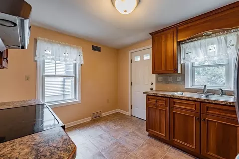 43 Arcadia Blvd, Springfield, MA 01118 photo 20