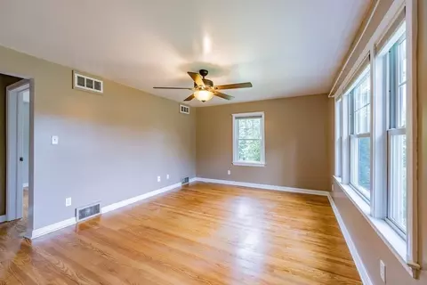 43 Arcadia Blvd, Springfield, MA 01118 photo 6