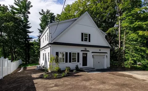 7 Charles St # a, Medway, MA 02053