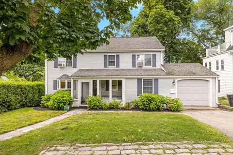 4 Rice Rd, Hingham, MA 02043