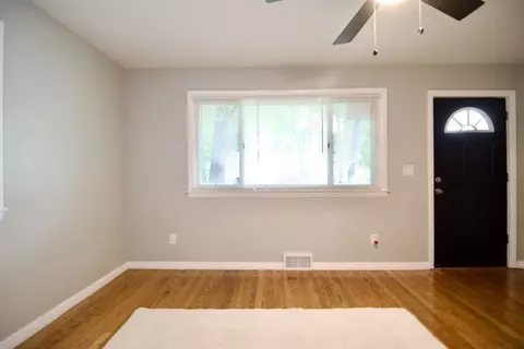 11 Aberdeen Rd, Springfield, MA 01109 photo 4