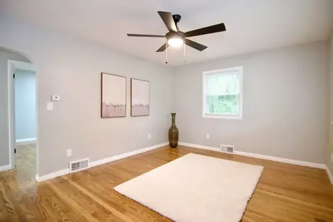 11 Aberdeen Rd, Springfield, MA 01109 photo 9