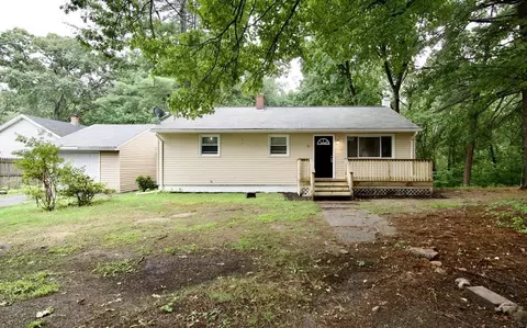 11 Aberdeen Rd, Springfield, MA 01109 photo 2