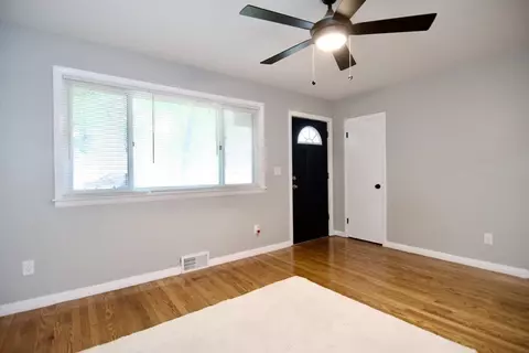11 Aberdeen Rd, Springfield, MA 01109 photo 5