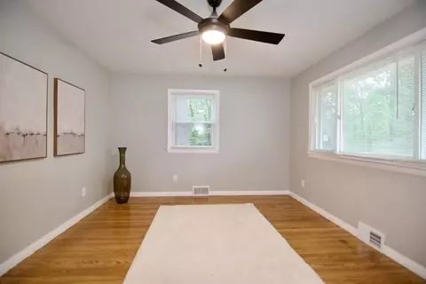 11 Aberdeen Rd, Springfield, MA 01109 photo 7