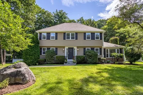63 Washington Dr, Acton, MA 01720