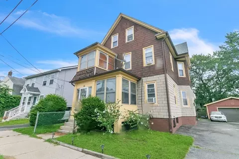 18 Porter St, Springfield, MA 01104