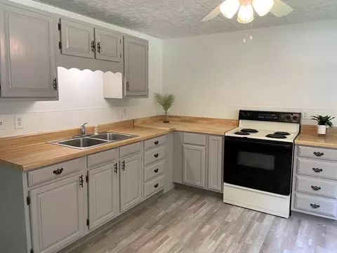 219 North St, Erving, MA 01344 photo 6