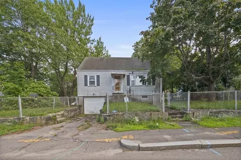 178 Pond St, Braintree, MA 02184