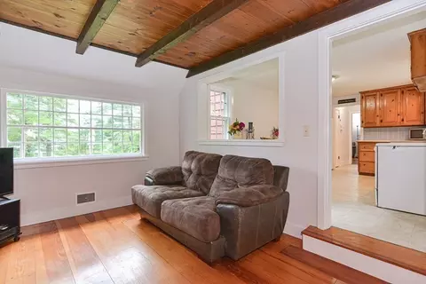 4 South St, Upton, MA 01568 photo 14