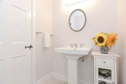 4 South St, Upton, MA 01568 photo 18