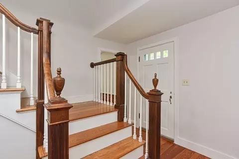 4 South St, Upton, MA 01568 photo 4