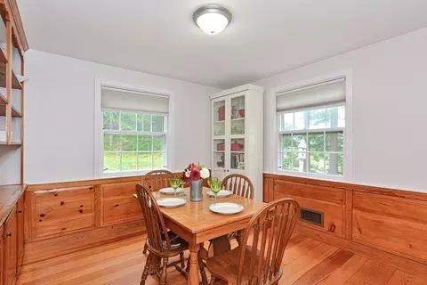 4 South St, Upton, MA 01568 photo 6