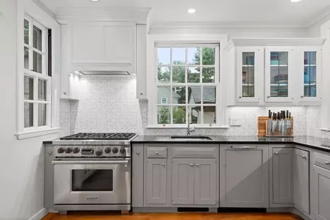 21 Windsor Rd, Wellesley, MA 02481 photo 6
