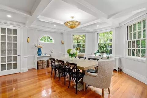 21 Windsor Rd, Wellesley, MA 02481 photo 9