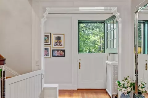 21 Windsor Rd, Wellesley, MA 02481 photo 4