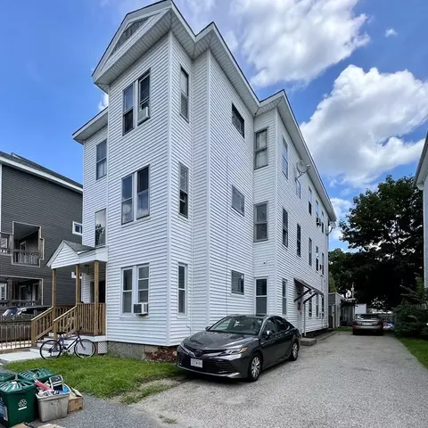 20 Hudson St, Worcester, MA 01609 photo 2
