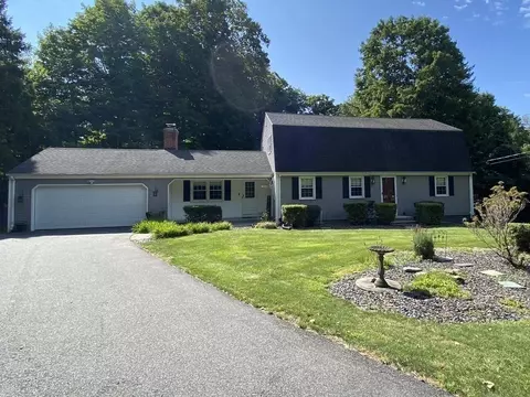 2 Oakland St, Wilbraham, MA 01095