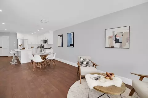 480 W Broadway #201, Boston, MA 02127