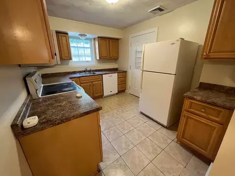 116 Wilbur St, Fall River, MA 02724 photo 9