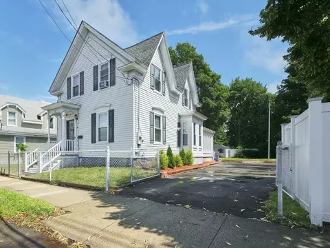 58 Lynn St, Peabody, MA 01960