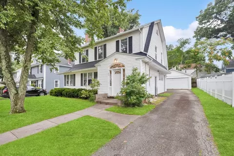 90 Rockland St, Springfield, MA 01118
