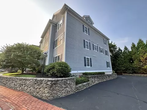 27 Maple St #B, Canton, MA 02021 photo 3
