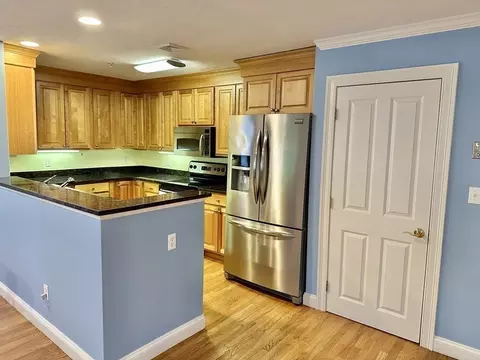 27 Maple St #B, Canton, MA 02021 photo 10