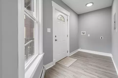 142 Elm St #1, Worcester, MA 01609 photo 2