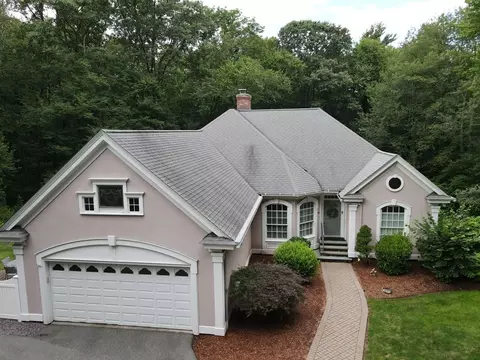 89 Carney St, Uxbridge, MA 01569