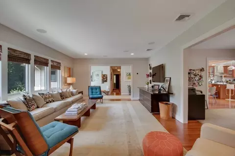 1886 Central Ave, Needham, MA 02492 photo 10
