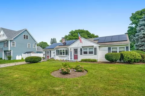 6 Stanley St, Natick, MA 01760