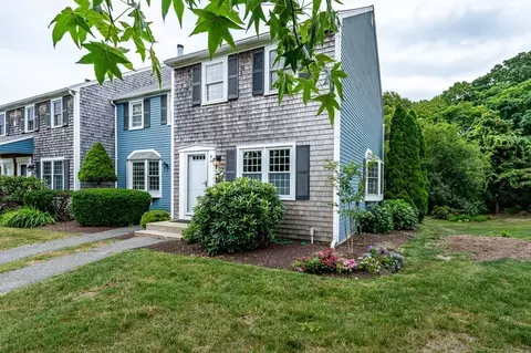 36 Atkins Rd #B6, Sandwich, MA 02537