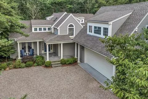 41 Summersea Rd, Mashpee, MA 02649