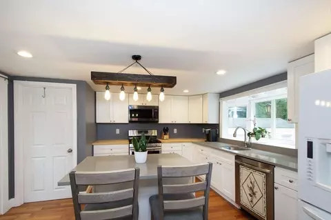 151 Valley Rd, Plymouth, MA 02360