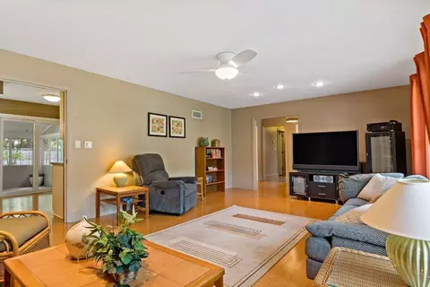 645 Florence St, Fall River, MA 02720 photo 15