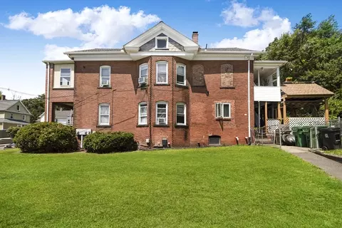 138 Grattan St, Chicopee, MA 01020 photo 4