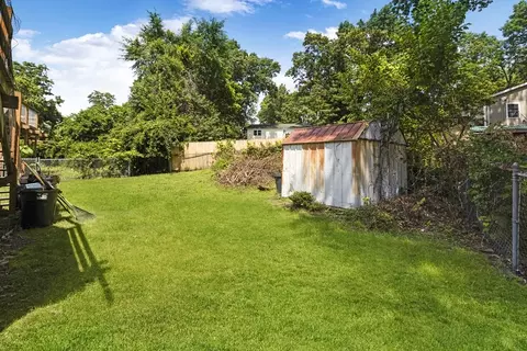 138 Grattan St, Chicopee, MA 01020 photo 9