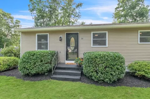 56 Louis, Springfield, MA 01118