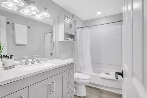 56 Louis, Springfield, MA 01118 photo 25