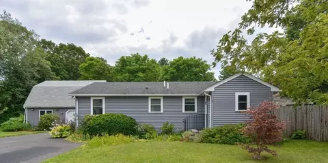 6 Cross St, Upton, MA 01568 photo 2