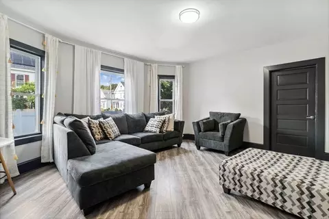 193 Powell St, Lowell, MA 01851