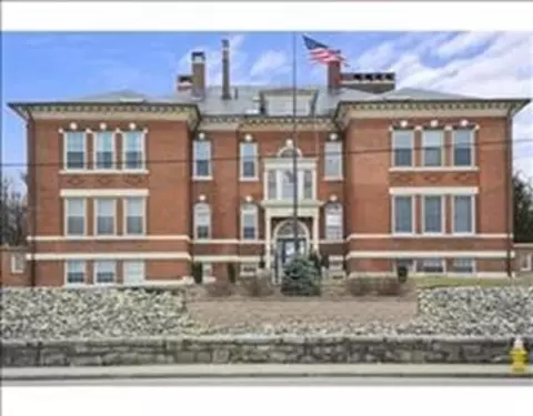926 Southbridge St #10, Worcester, MA 01608
