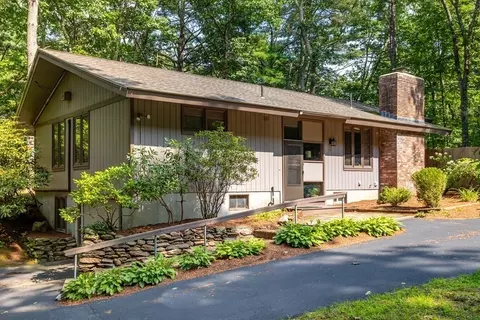 97 Glen Ave, Upton, MA 01568 photo 1