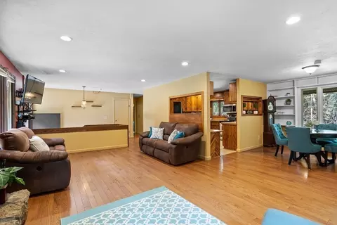 97 Glen Ave, Upton, MA 01568 photo 8