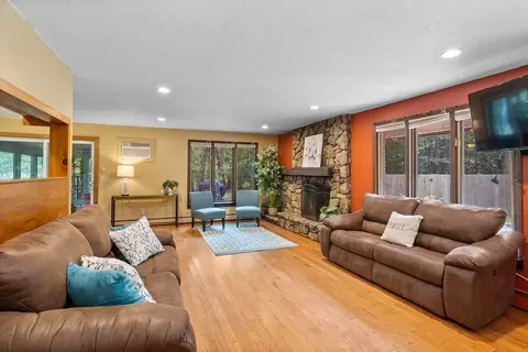 97 Glen Ave, Upton, MA 01568 photo 5