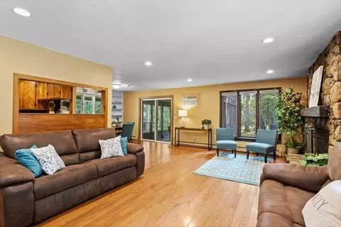 97 Glen Ave, Upton, MA 01568 photo 9