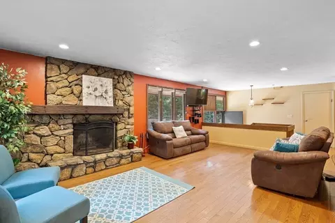 97 Glen Ave, Upton, MA 01568 photo 4