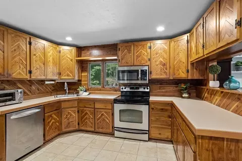 97 Glen Ave, Upton, MA 01568 photo 16