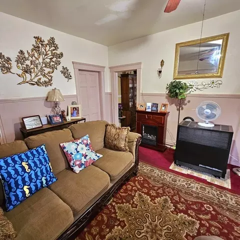 6 Chapin St, Worcester, MA 01604 photo 4